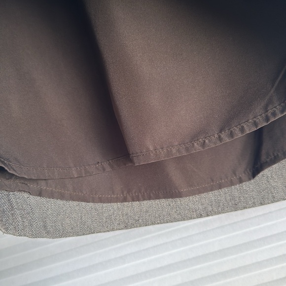 Brown suit skirt - Picture 2 of 3
